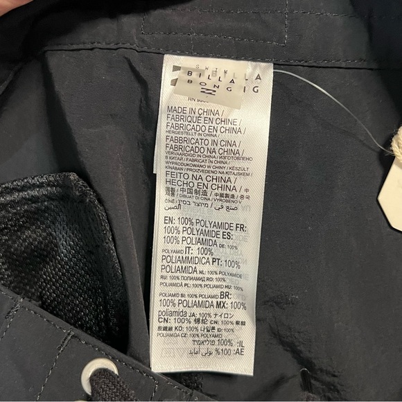 Billabong beach pool shorts size 7 - Picture 4 of 6